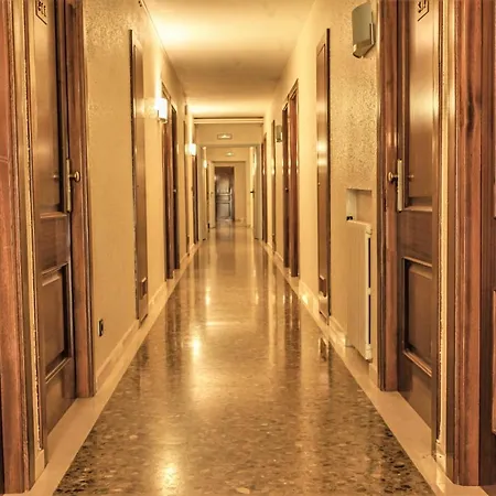 Coray Hotel Encamp