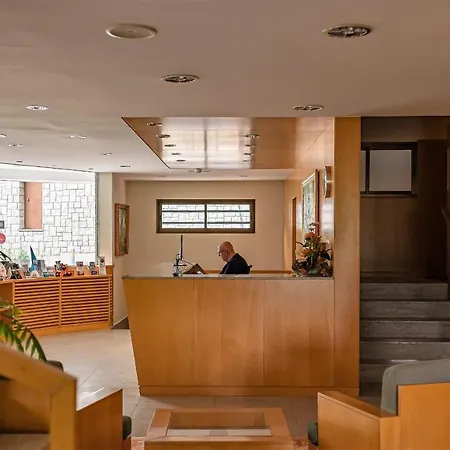 Coray Hotel 3*